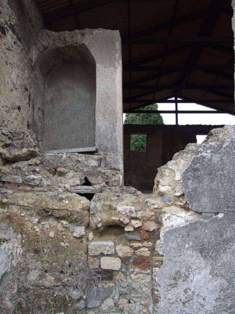 IX.8.6 Pompeii. March 2009.  Room 19,  East wall and arched recess in Nymphaeum.