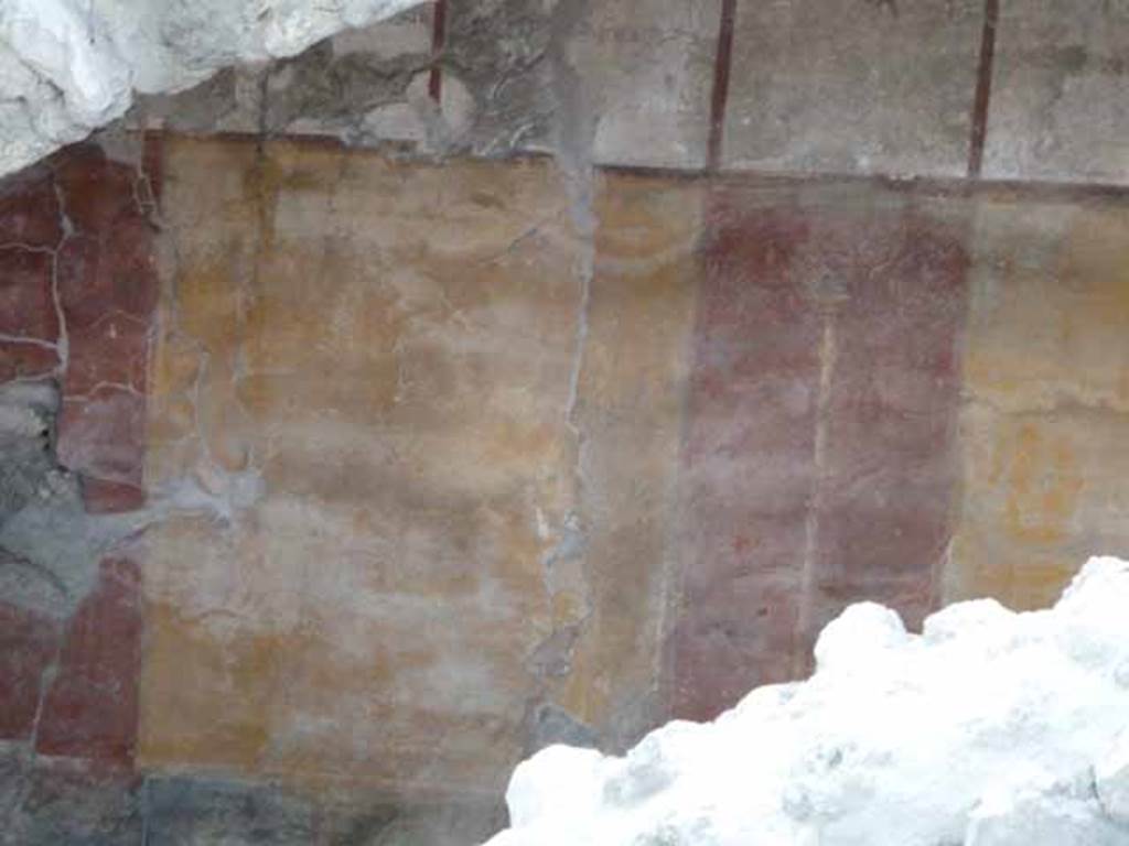 IX.12.6 Pompeii. May 2010. Room “i”, west wall.