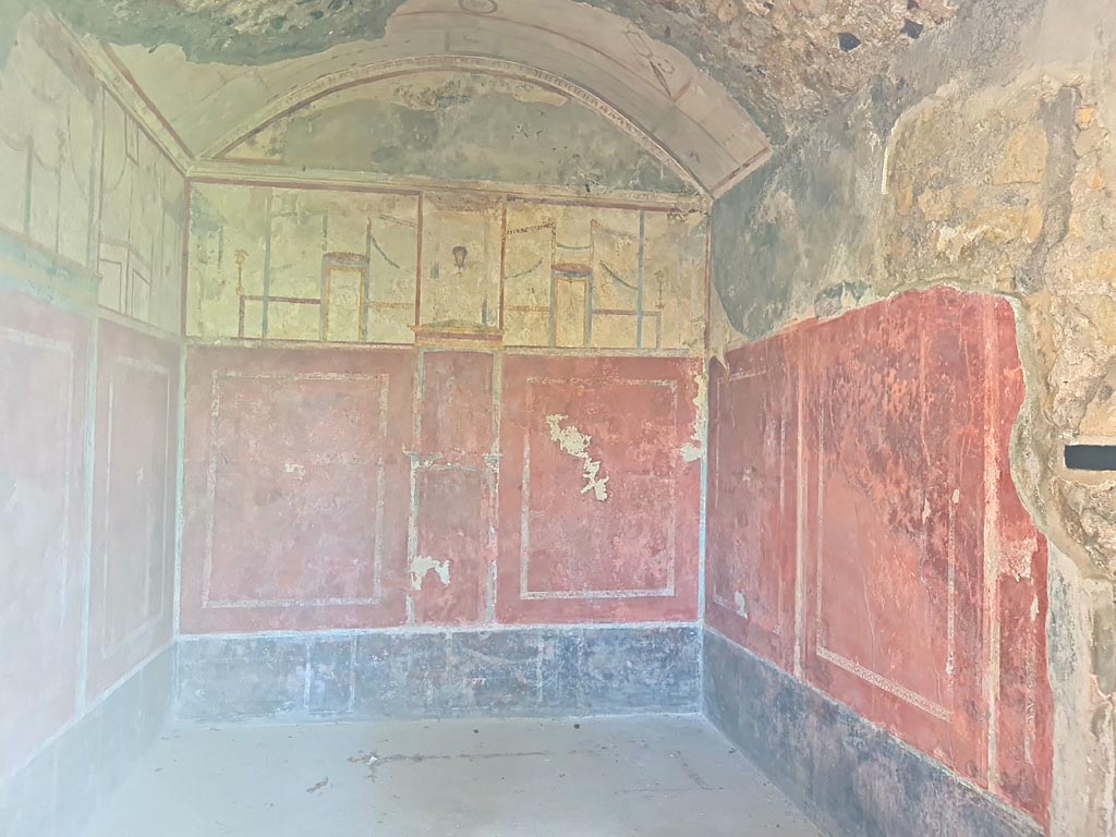 Villa of Diomedes, Pompeii. March 2024. Looking towards east wall. Photo courtesy of Giuseppe Ciaramella.
(Villa Diomedes Project – area 57).
(Fontaine, room 5,10).
