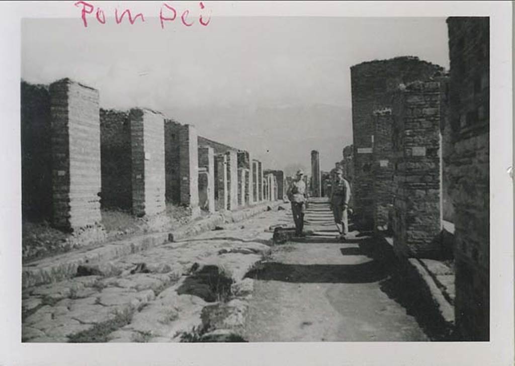 Via Stabiana, 1943. Looking south between IX.4.6, on left, and from near VII.3.22, on the right. Photo courtesy of Rick Bauer.