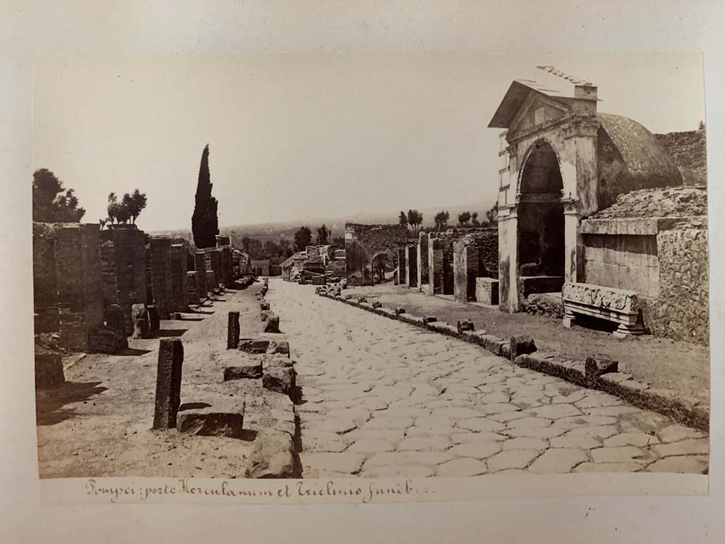Via dei Sepolcri, Pompeii. From an Album by M. Amodio, c.1880, entitled “Pompei, destroyed on 23 November 79, discovered in 1748”.
Looking north. Photo courtesy of Rick Bauer.