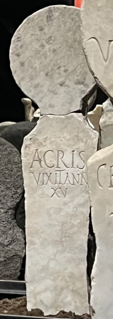 Pompeii Porta Nocera. Tomb 15ES. March 2024. Marble columella of Acris.
On display in exhibition “L’altra Pompei, vite comuni all’ombra del Vesuvio”.
Photo courtesy of Giuseppe Ciaramella.