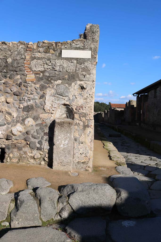 Altar VIII.3.18/17, Pompeii. December 2018. Looking east. Photo courtesy of Aude Durand.