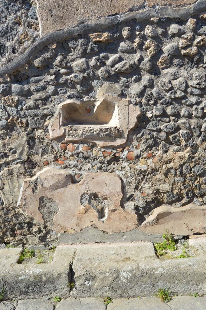 Street shrine at IX.2.12, Pompeii. March 2019. Looking north towards street altar.
Foto Taylor Lauritsen, ERC Grant 681269 DÉCOR.

