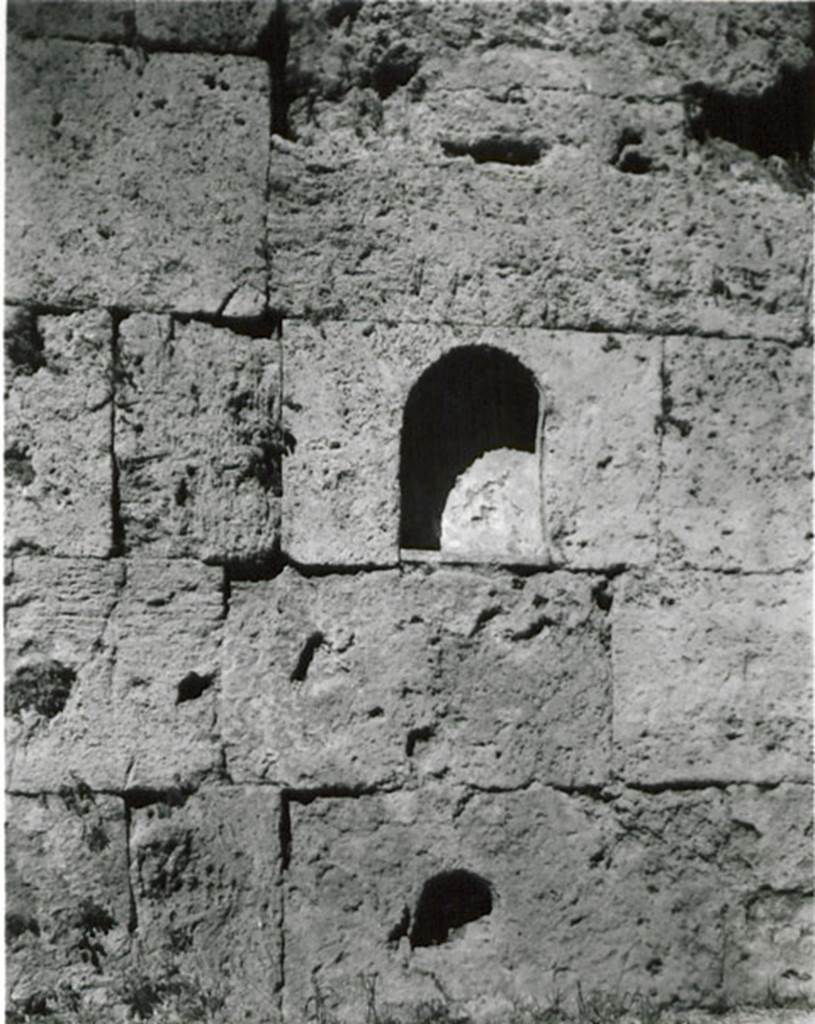 Pompeii Stabian Gate. Photograph c. 1936 by Tatiana Warscher. Two niches on east side. 
According to Warscher the niche was originally covered in plaster. It had the graffito PATRIA in large letters, another name for Minerva. See Warscher T., 1936. Codex Topographicus Pompeianus Regio I.1, I.5. Rome:DAIR. No. 9.