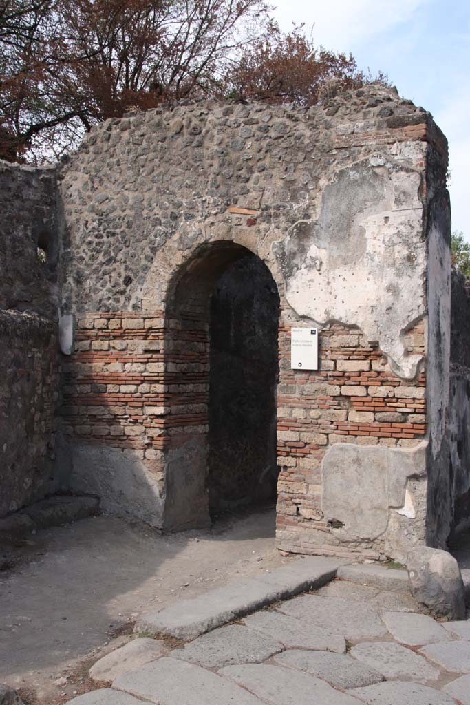 Pompeii Porta Ercolano or Herculaneum Gate. September 2021.
Looking north-west towards the west side of the Gate from inside the city. Photo courtesy of Klaus Heese.

