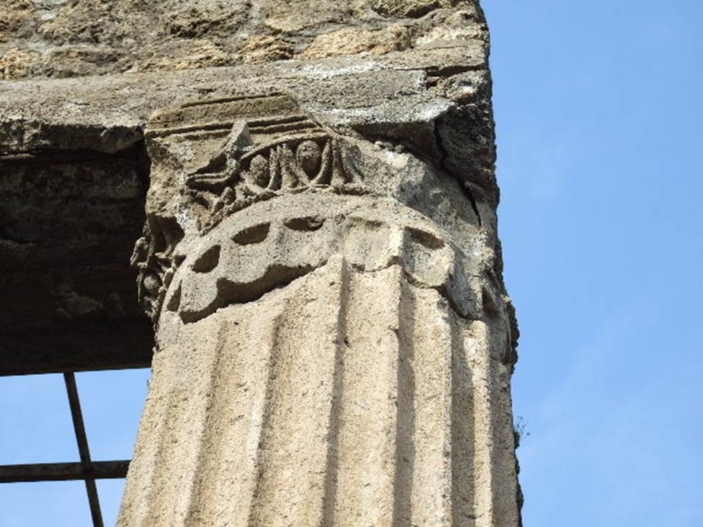 I.2.28 Pompeii. December 2006. Detail of column capital.