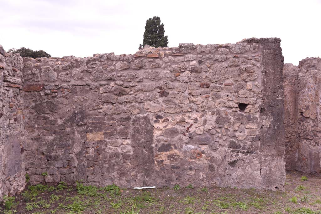 I.4.9 Pompeii. October 2019. Atrium b, detail of west wall in south-west corner on south side of entrance corridor.
Foto Tobias Busen, ERC Grant 681269 DCOR.
