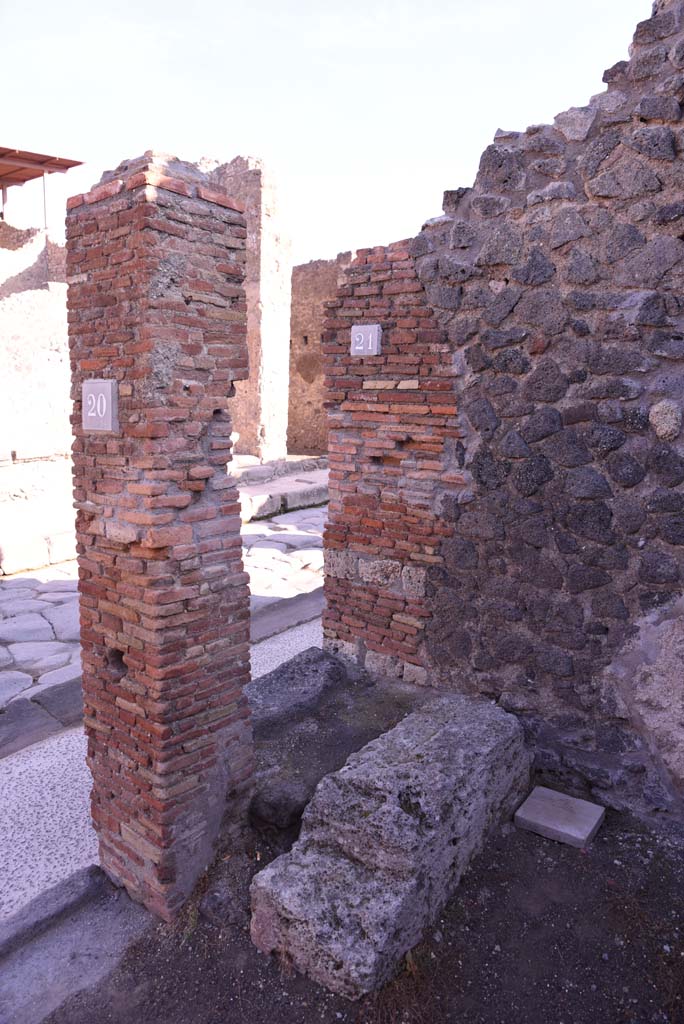 I.4.21/20 Pompeii. October 2019. Looking north-east towards base of steps to upper floor.
Foto Tobias Busen, ERC Grant 681269 DCOR.

