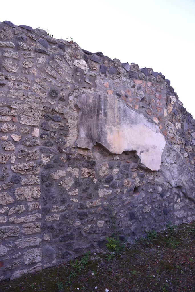 I.4.25 Pompeii. October 2019. Upper peristyle 56, continuation from south wall in south-east corner.
Foto Tobias Busen, ERC Grant 681269 DCOR
