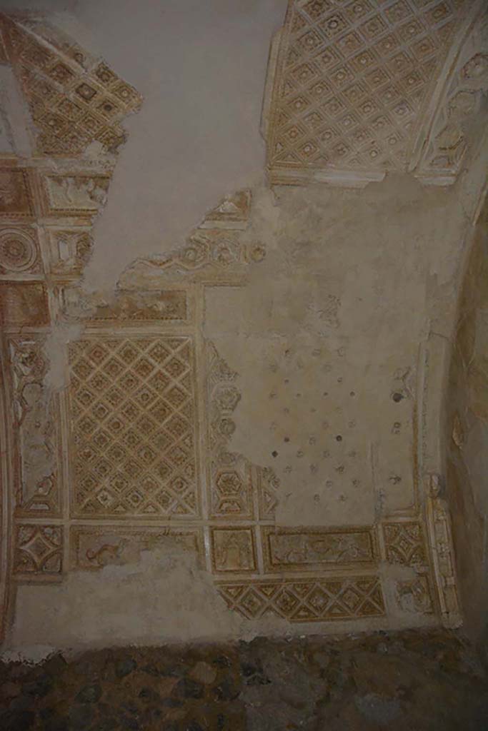 I.6.2 Pompeii. September 2019. Stuccoed vaulted ceiling in cryptoporticus.
Foto Annette Haug, ERC Grant 681269 DCOR.
