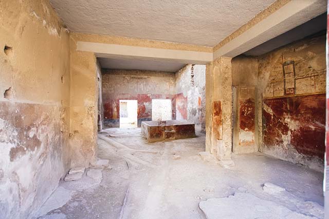 I.6.7 Pompeii. December 2014. Looking south from vestibule to atrium. Photo courtesy of Katharina Kuxhausen.