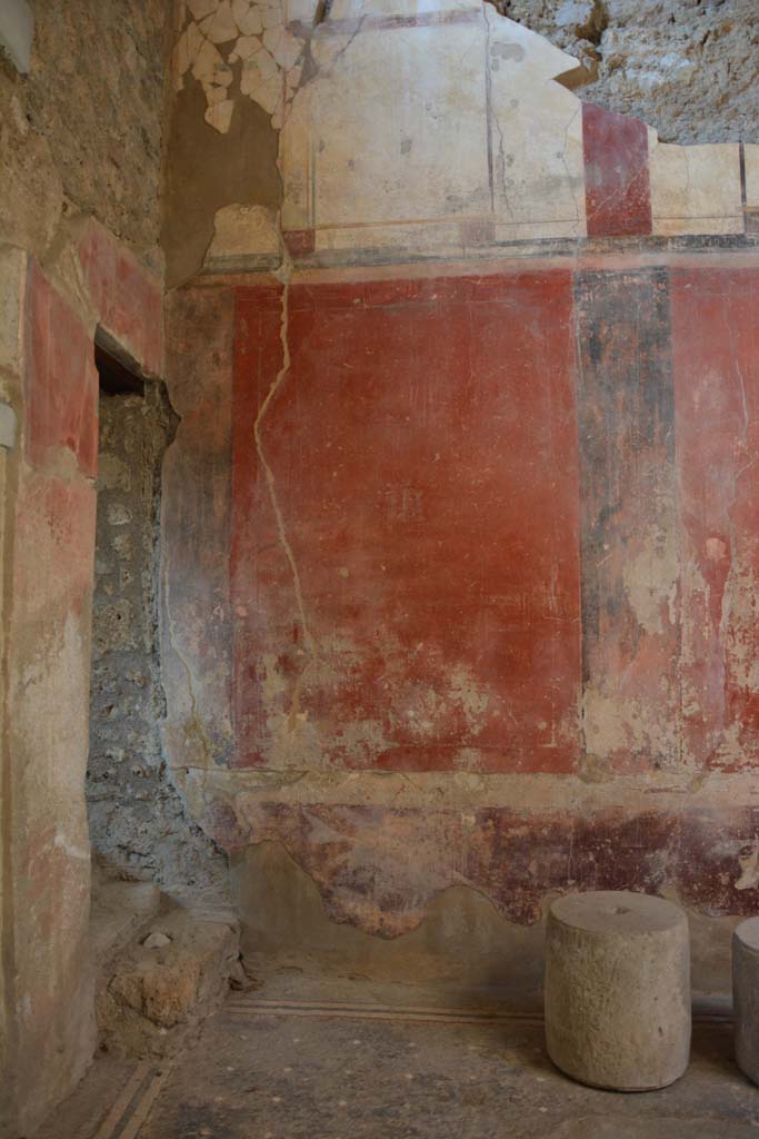 I.6.15 Pompeii. March 2019. Room 4, looking towards west wall in south-west corner of atrium.
Foto Annette Haug, ERC Grant 681269 DÉCOR
