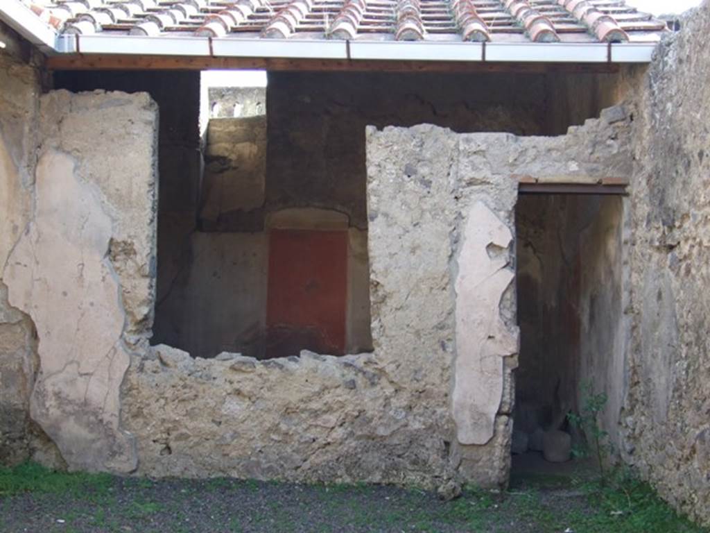I.7.5 Pompeii. December 2007. Closed tablinum on south side of courtyard.
