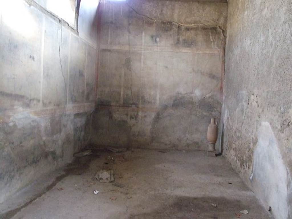 I.7.11 Pompeii. December 2006. Looking south in triclinium in the south-east corner of the atrium.