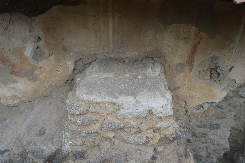 I.8.1 Pompeii. October 2018. Looking east towards west exterior side of altar at top of ramp.
Foto Taylor Lauritsen, ERC Grant 681269 DÉCOR.

