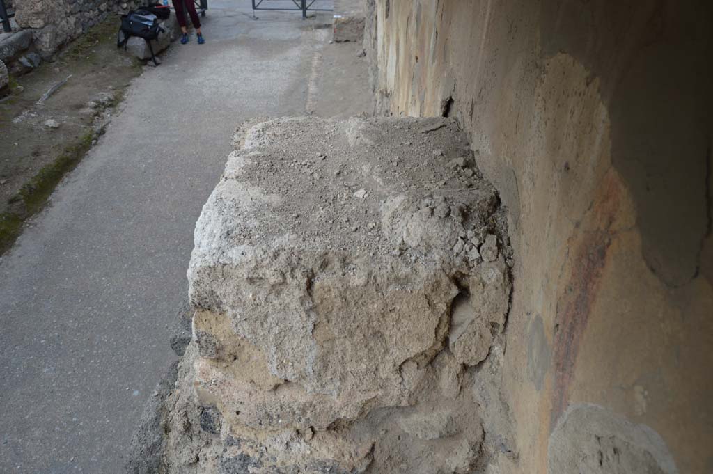 I.8.1 Pompeii. October 2018. Looking north to south side of altar on top of ramp. 
Foto Taylor Lauritsen, ERC Grant 681269 DÉCOR.
