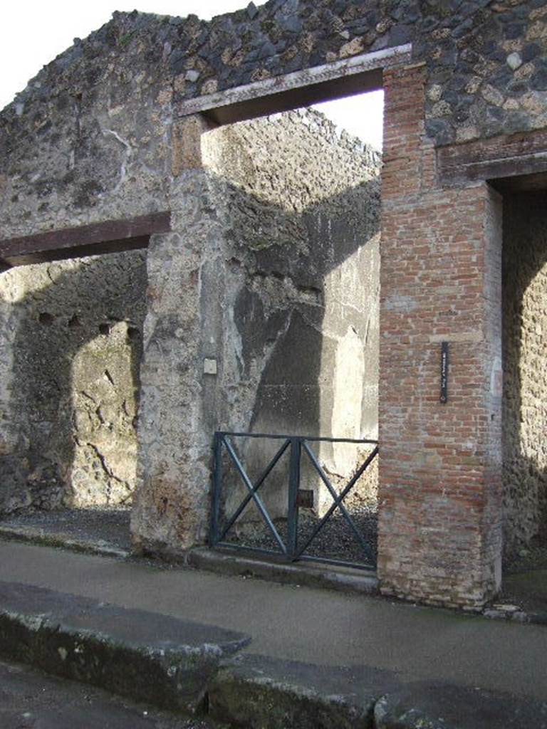 I.8.2 Pompeii. September 2005. Entrance.