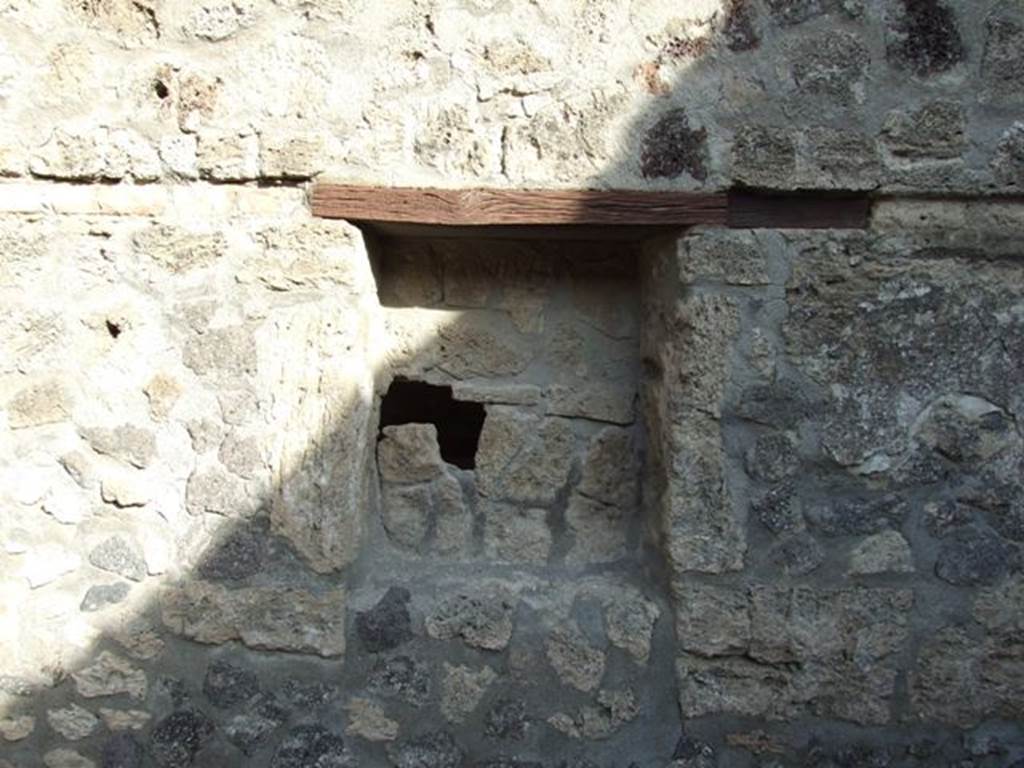 I.8.7 Pompeii. December 2007. According to Eschebach this was a window into I.8.8. See Eschebach, L., 1993. Gebudeverzeichnis und Stadtplan der antiken Stadt Pompeji. Kln: Bhlau. (p.44)

