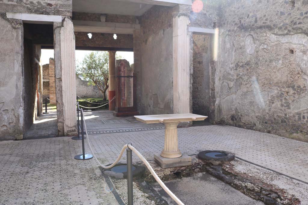 I.9.5 Pompeii. December 2018. Room 3, looking south across impluvium towards tablinum. Photo courtesy of Aude Durand.