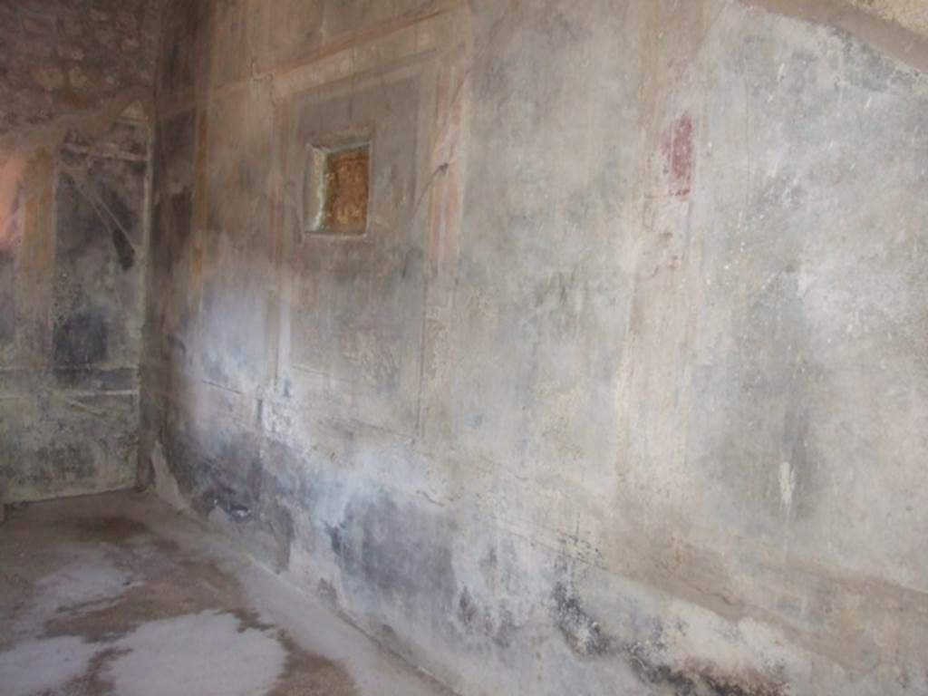 I.10.7 Pompeii. March 2009.  Room 12.  Triclinium.  East wall.

