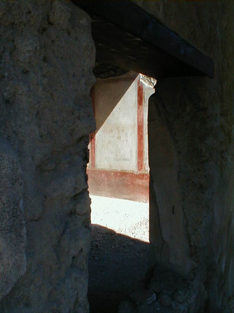 I.11.1 Pompeii. May 2005. Looking through cubiculum to ala.