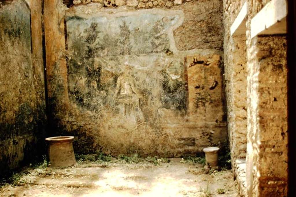 I.11.6 Pompeii. 1959. Room 6, west wall of garden area. Photo by Stanley A. Jashemski.
Source: The Wilhelmina and Stanley A. Jashemski archive in the University of Maryland Library, Special Collections (See collection page) and made available under the Creative Commons Attribution-Non Commercial License v.4. See Licence and use details.
J59f0487
