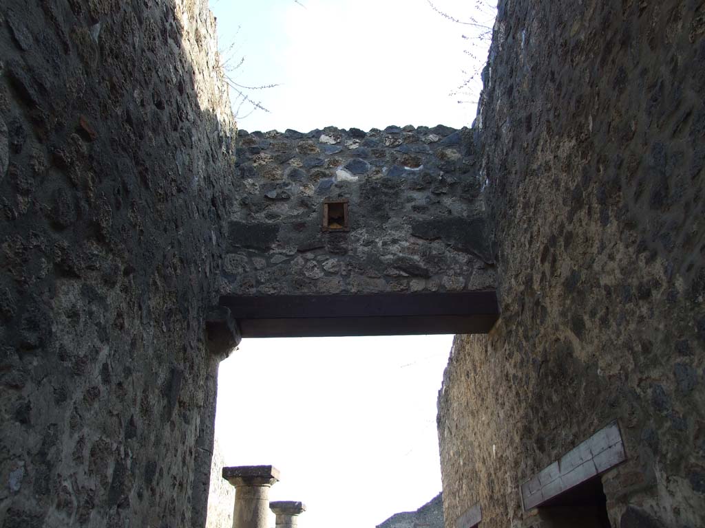 I.13.1 Pompeii. December 2007. Entrance corridor.