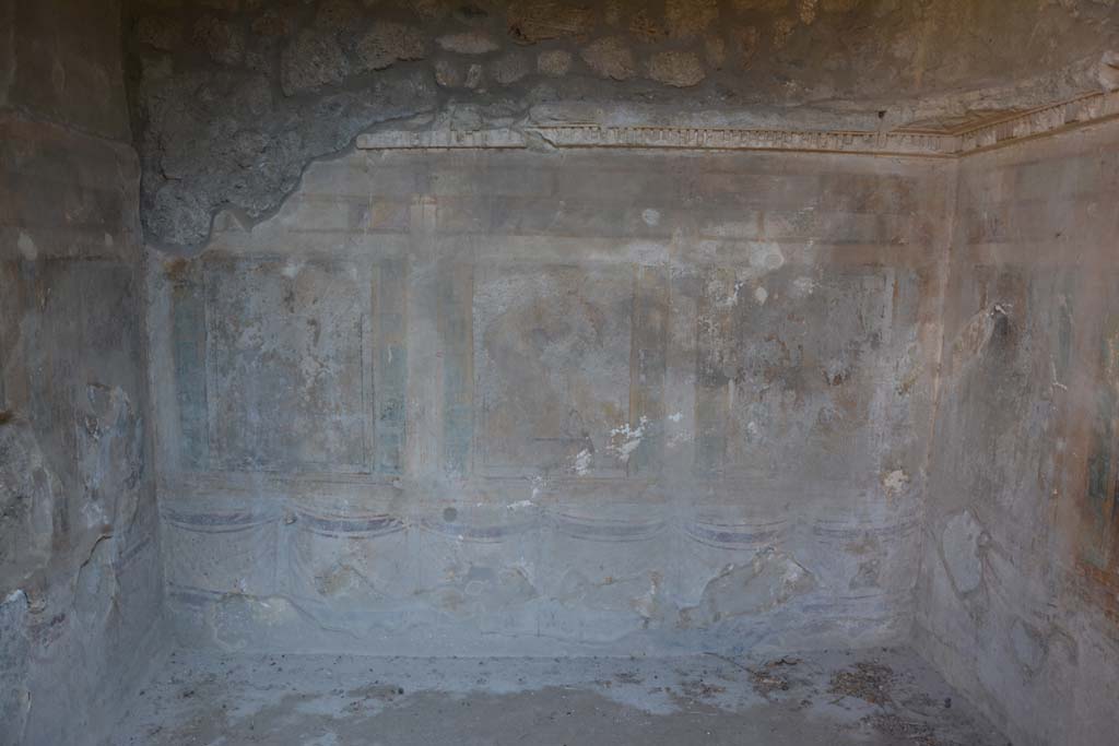 I.13.2 Pompeii. October 2019. Looking towards east wall of second room on left (east) side of atrium
Foto Annette Haug, ERC Grant 681269 DÉCOR


