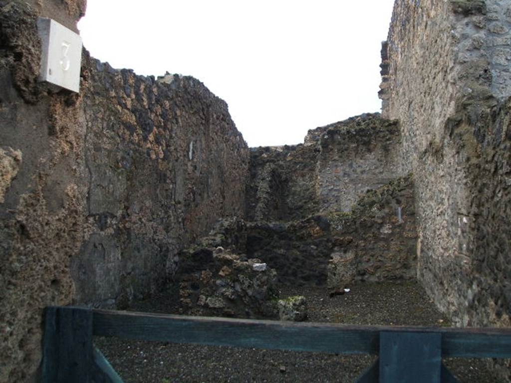 I.13.3 Pompeii. December 2004. Entrance, looking south. According to Eschebach, on the west side (right) would have been a workshop with a rear room.

