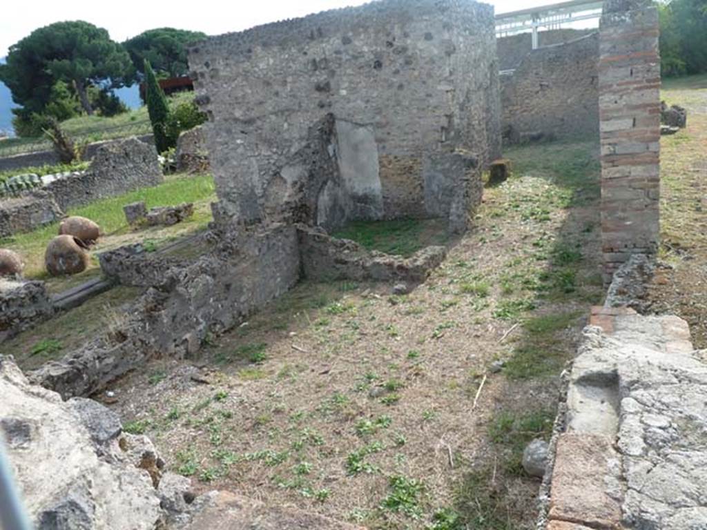 I.22.3 Pompeii. September 2015. Looking south-west from entrance.