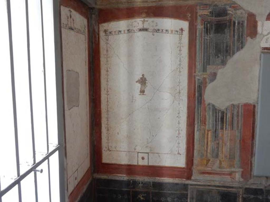 II.2.2 Pompeii. May 2016. Room “f”, south-east corner. Photo courtesy of Buzz Ferebee.