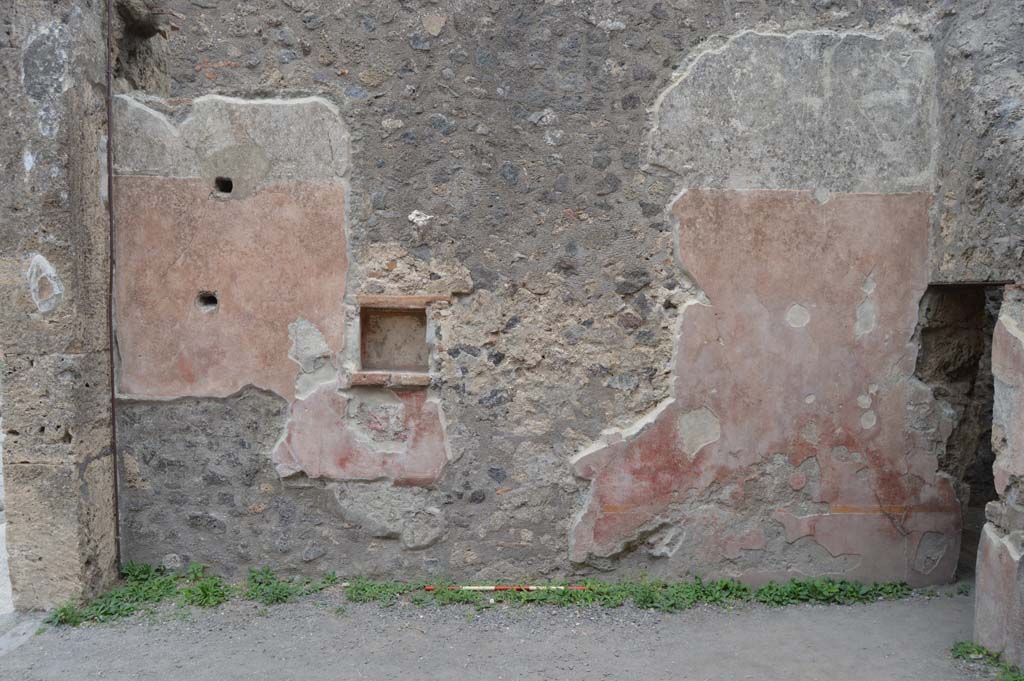 II.2.3 Pompeii. October 2017. Looking towards the east wall.
Foto Taylor Lauritsen, ERC Grant 681269 DÉCOR.
