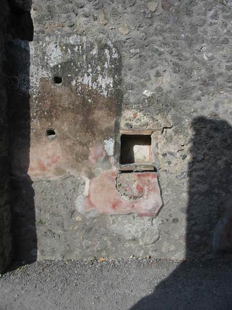 II.2.3 Pompeii. May 2003. East wall and niche. Photo courtesy of Nicolas Monteix.

