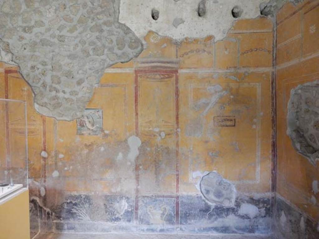 II.9.4, Pompeii. May 2018. Room 8, looking towards west wall at north end. Photo courtesy of Buzz Ferebee. 

