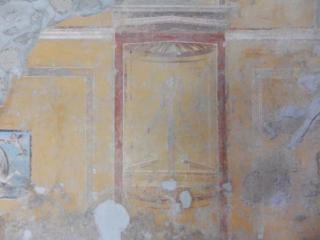 II.9.4, Pompeii. May 2018. Room 8, west wall at north end. Photo courtesy of Buzz Ferebee. 

