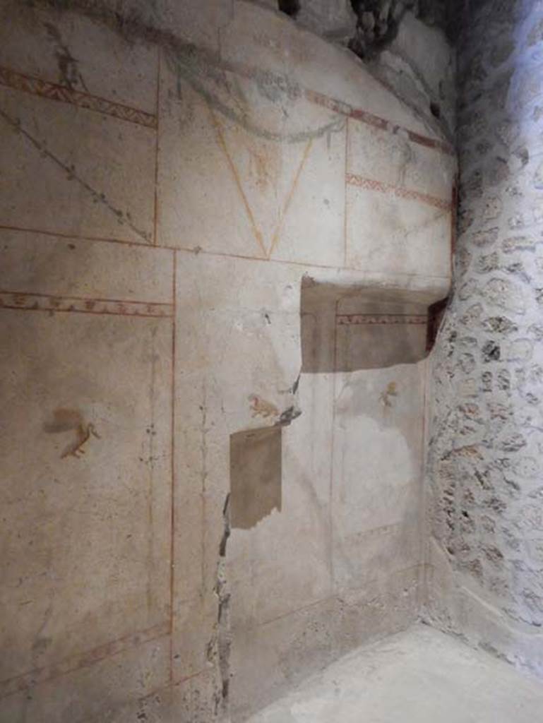 II.9.4, Pompeii. May 2018. Room 4, north wall and north-east corner.
Photo courtesy of Buzz Ferebee. 
