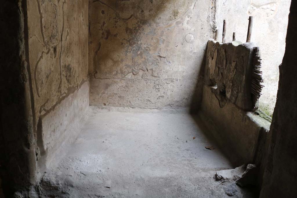 II.9.5 Pompeii. December 2018. Room 4, looking south. Photo courtesy of Aude Durand.

