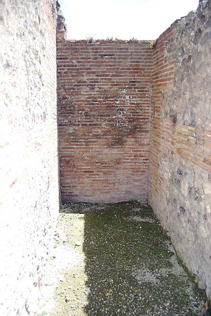 V.1.1 Pompeii. May 2013. Window in west wall of second rear room on north side of bar-room, looking into first rear room. Photo courtesy of Paula Lock.
