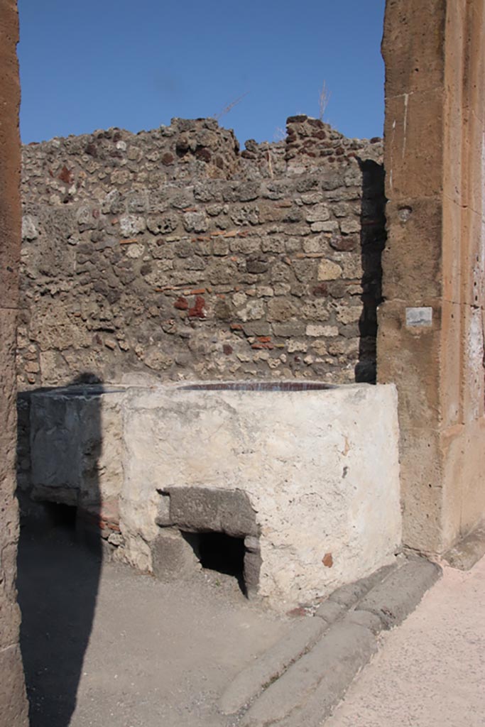 V.1.4 Pompeii. October 2023. East side of entrance doorway. Photo courtesy of Klaus Heese.