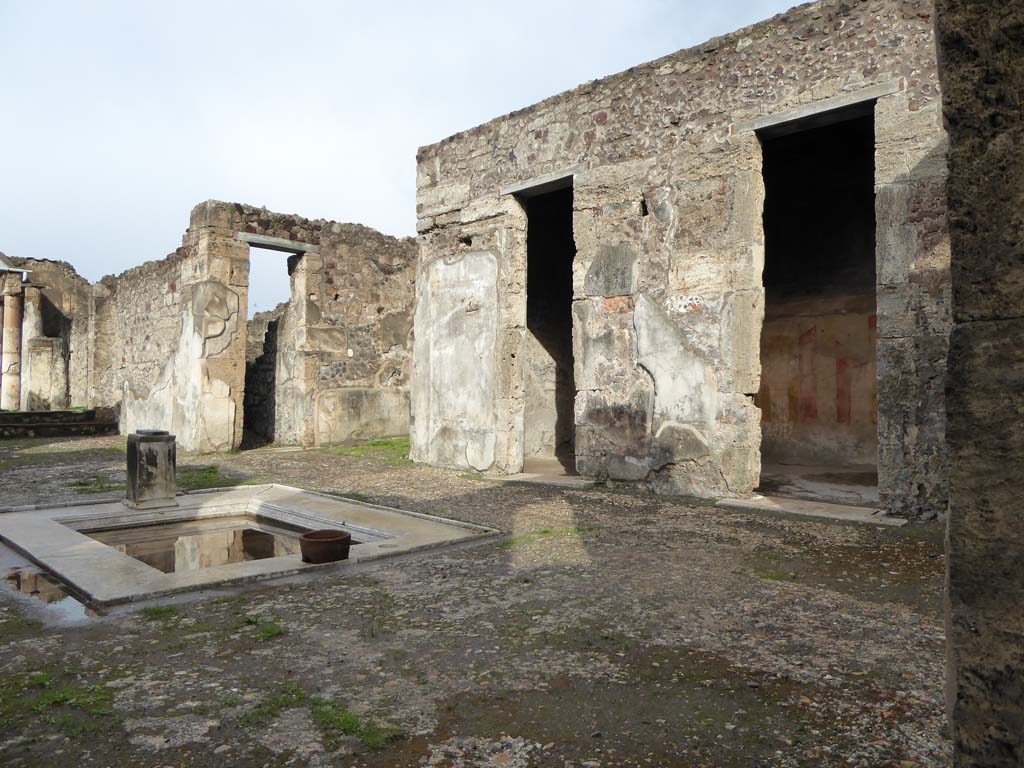 V.1.7 Pompeii. January 2017. 
Looking north-east towards doorway to room 13 tablinum, room 10 corridor, room 9 east ala, and room 8 and 7, on east side of atrium 4.  
Foto Annette Haug, ERC Grant 681269 DÉCOR.

