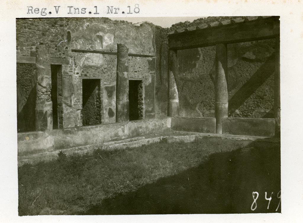 V.1.18 Pompeii. Pre-1937-39. Looking north-east across peristyle.
Photo courtesy of American Academy in Rome, Photographic Archive. Warsher collection no. 849.

