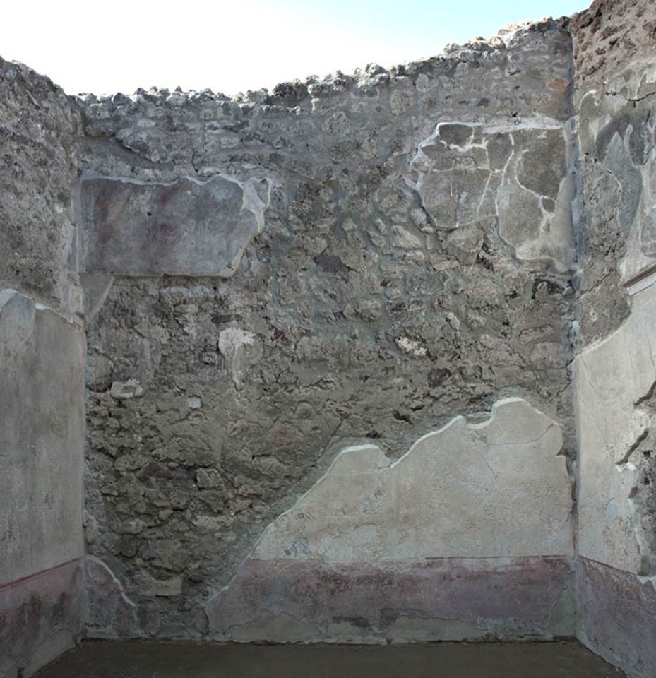 V.1.26 Pompeii. March 2009. Room 4, ala on north side of atrium, with passageway to V.1.23 in north wall.
