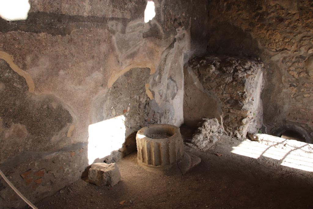 V.2.i Pompeii.  October 2023. Kitchen room 11, looking towards east wall. Photo courtesy of Klaus Heese.
