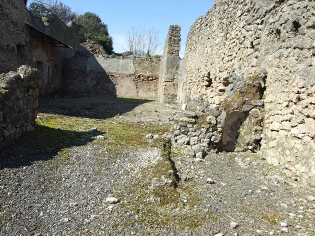 V.3.7 Pompeii.  March 2009.  Cubiculum. South west corner and West wall.