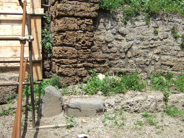 V.7.1 Pompeii. May 2006. Front façade 