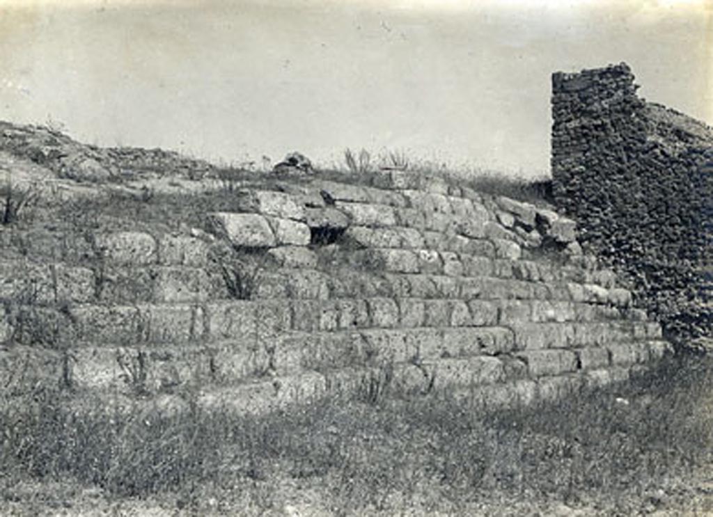 VI.1.1 Pompeii. 1890-1900. Public steps to the walls.
Photo courtesy of British School at Rome Digital Collections.
See http://www.bsrdigitalcollections.it/details.aspx?ID=14254&ST=SS
