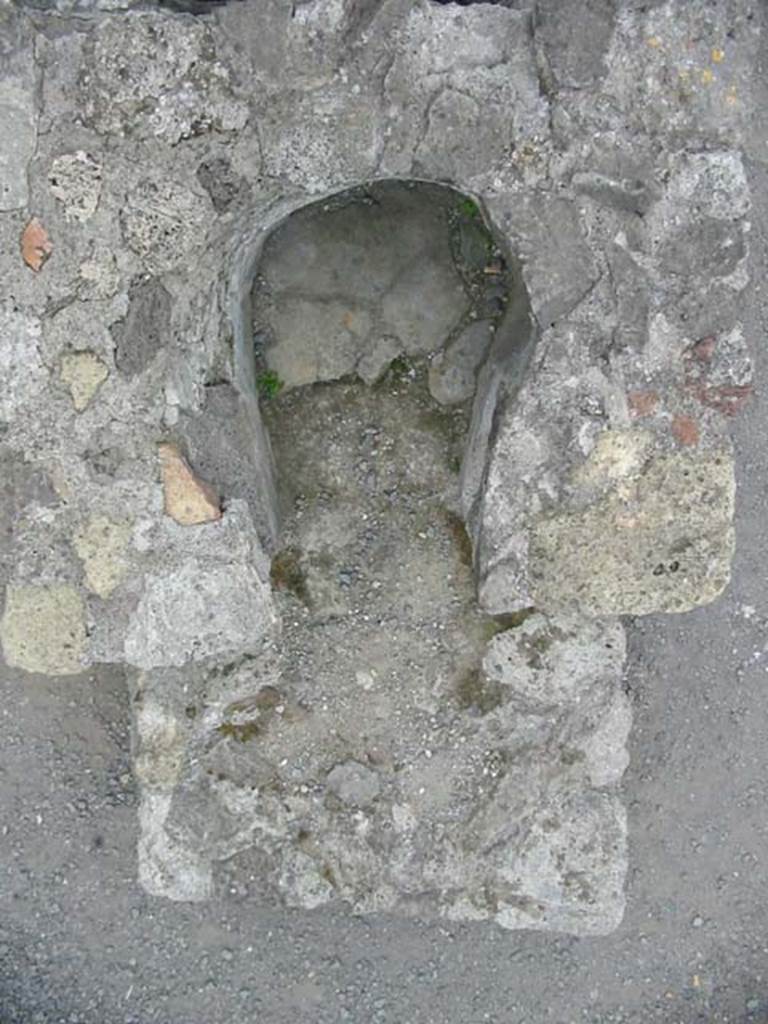 VI.3.20 Pompeii. May 2003. Looking down onto hearth from above.  
Photo courtesy of Nicolas Monteix.
