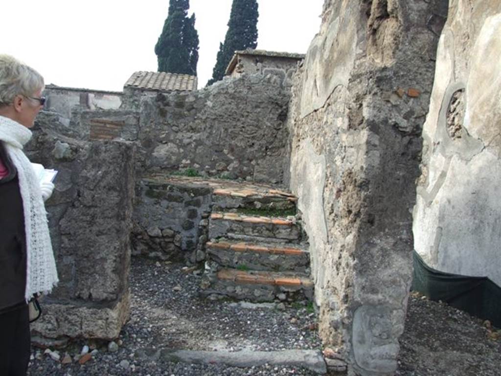 VI.5.5 Pompeii. December 2007. Staircase on the west side of the atrium, next to entrance fauces.  