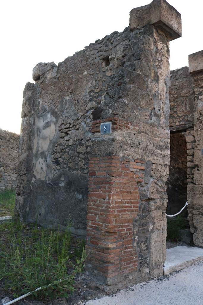 VI.7.8 Pompeii. December 2018. 
Looking towards north wall and pilaster at north end of shop. Photo courtesy of Aude Durand.
